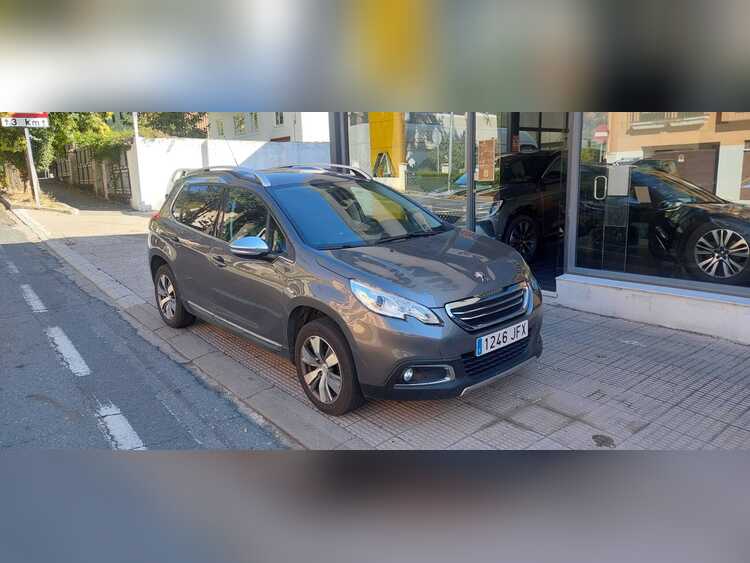 Peugeot 2008 90 cv hdi foto 2